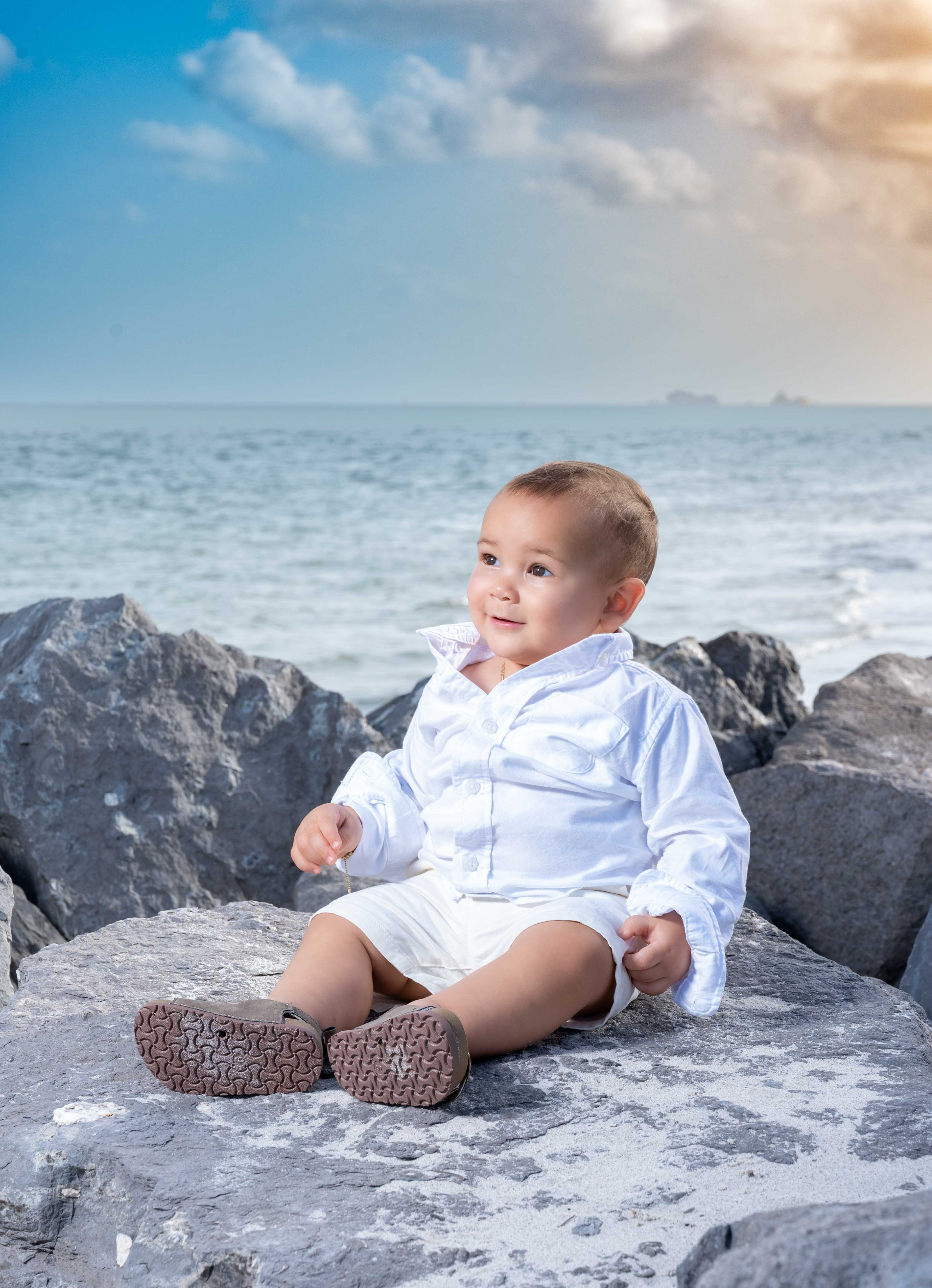 Toddler portrait outdoors in natural light